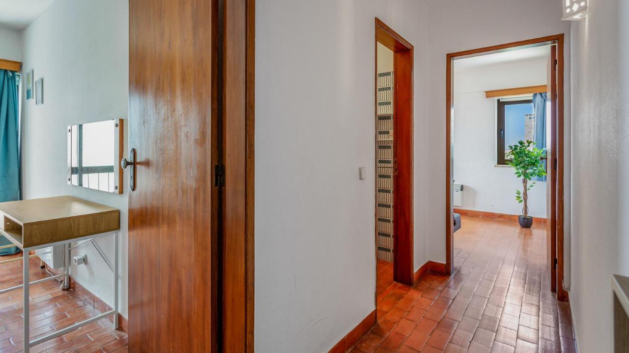 Peaceful Flat In By Lovelystay