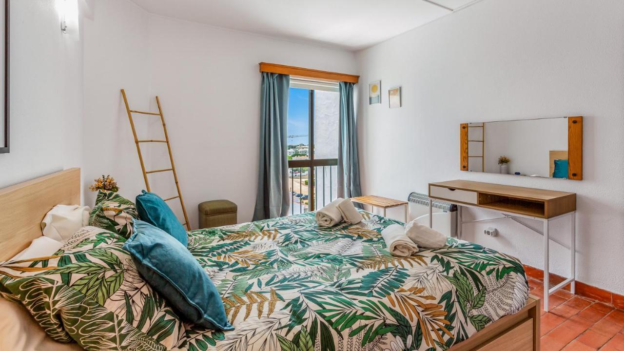 Peaceful Flat In By Lovelystay